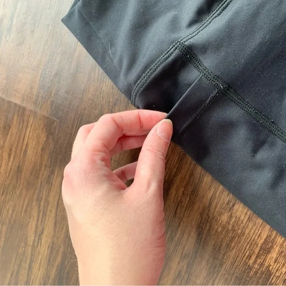 Curves N combatboots v front biker shorts - Picture 3 of 4